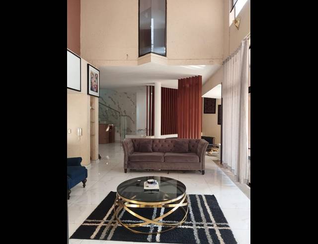 5 BEDROOM PROPERTY TO RENT IN HURLINGHAM